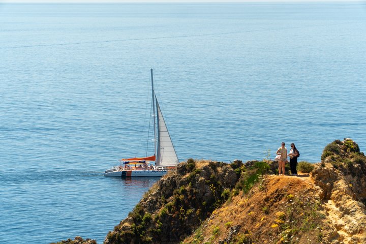 Golden Coast Sailing Tour for 3.5 hours in Ponta da Piedade Lagos
