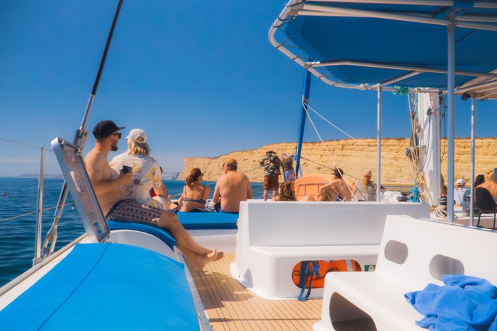Golden Coast Sailing Tour for 3.5 hours in Ponta da Piedade Lagos