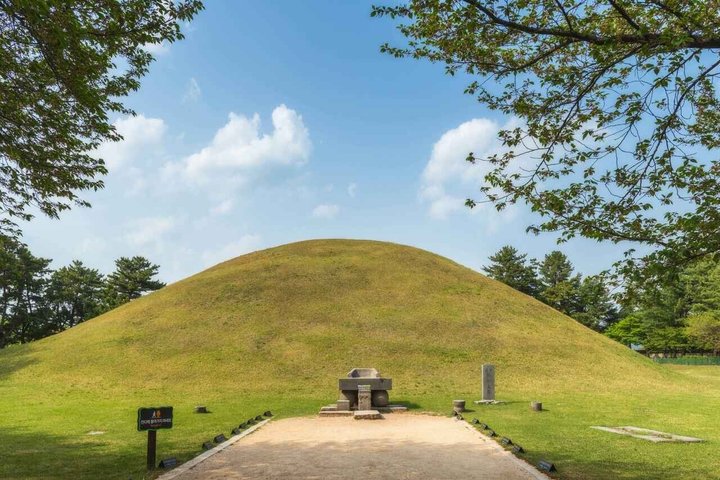 Gyeongju: Small Group Tour with Busan & Gyeongju Pick-up