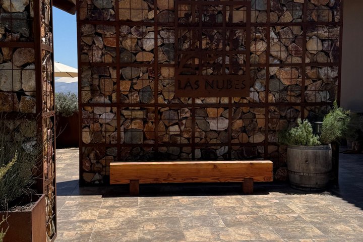 Private Deluxe Wine Tour to Valle de Guadalupe by Luxury Vehicle