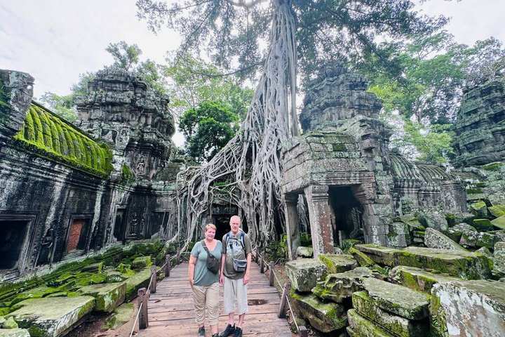 Luxury Angkor Wat Private Tours & Professional Photography