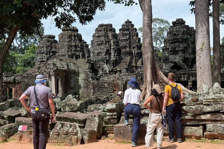 Luxury Angkor Wat Private Tours & Professional Photography