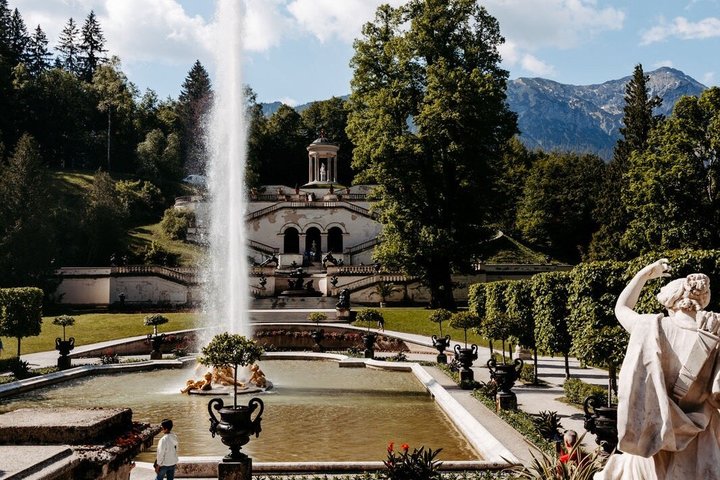 Neuschwanstein Castle and Linderhof Day Tour from Munich