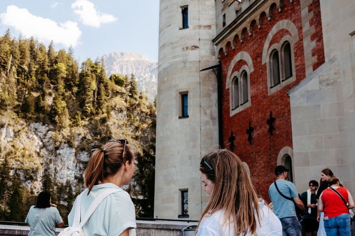 Neuschwanstein Castle and Linderhof Day Tour from Munich