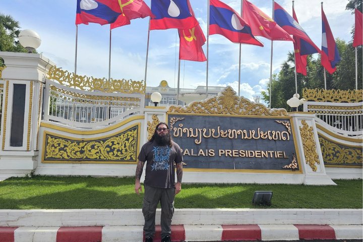 Vientiane: 100% Private & Personalized City Tour with Car & Guide