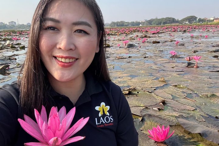 Vientiane: 100% Private & Personalized City Tour with Car & Guide
