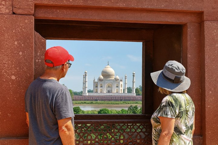 Private 3-Day Taj Mahal Shore Excursion with Flights & Hotels
