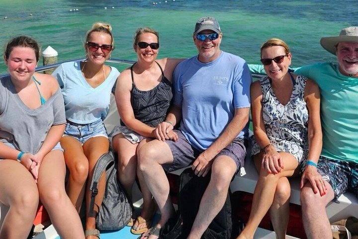 Rose Island Swimming Pigs & Beach Snorkeling Experience Nassau.