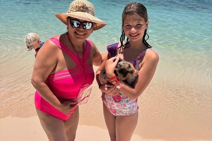 Rose Island Swimming Pigs & Beach Snorkeling Experience Nassau.
