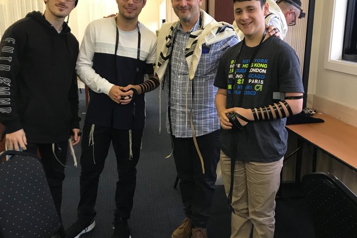 Jewish Melbourne- down under-synagogues- schools- kosher.