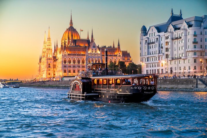 Budapest Paddle Steamer Danube Cruise with Tokaj & Audio Guide