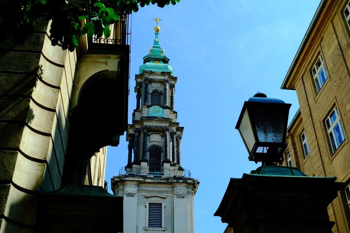 Berlin: Mitte District Food Tour with 7 Authentic Local Tastings
