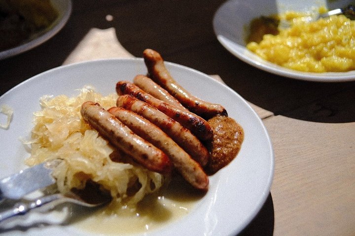 Berlin: Mitte District Food Tour with 7 Authentic Local Tastings