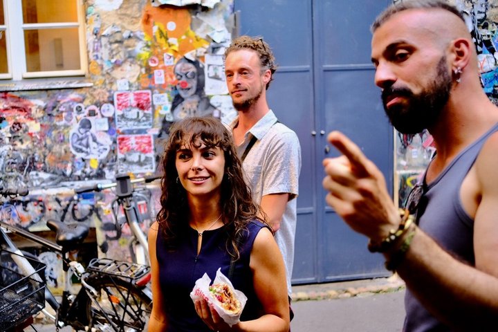 Berlin: Mitte District Food Tour with 7 Authentic Local Tastings