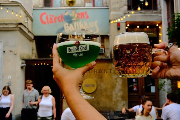 Berlin: Mitte District Food Tour with 7 Authentic Local Tastings