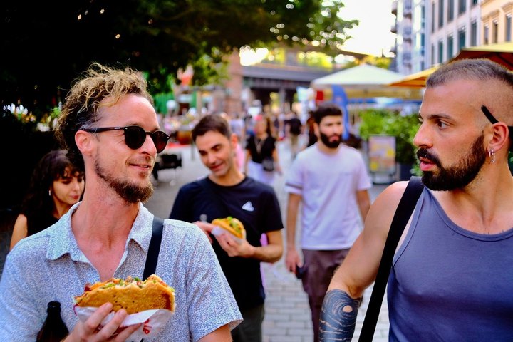 Berlin: Mitte District Food Tour with 7 Authentic Local Tastings