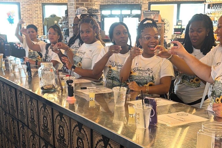 Sevierville VIP Wine, Shine, Bourbon & Lunch Experience