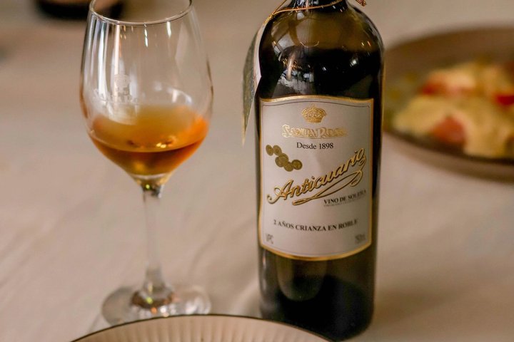 Montevideo Bodega Santa Rosa : tour - Tasting - Lunch