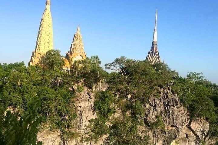 Half/Full Day Tuk Tuk : Bambootrain, Killing & Bat Caves,Sunset