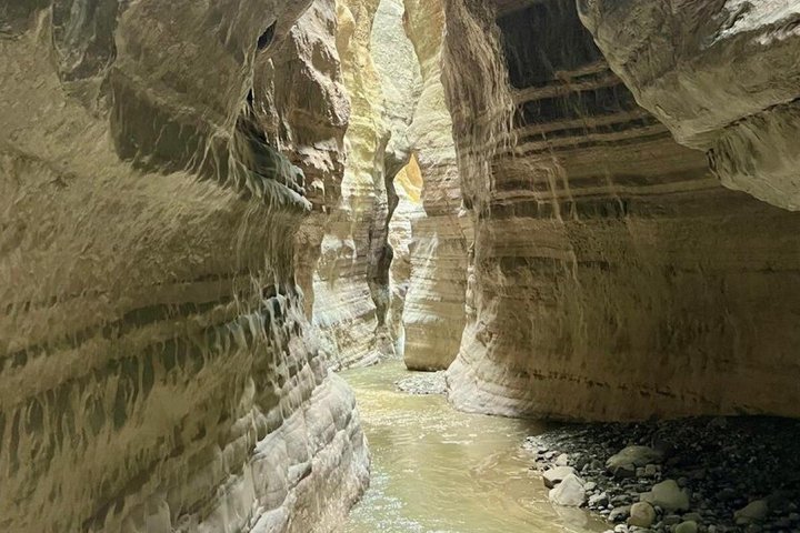 Bënja Thermal Baths and Langarica Canyon Tour from Saranda Ksamil