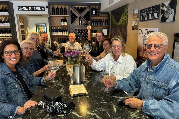 Wine Tasting and Walking Tour of Carmel-by-the-Sea