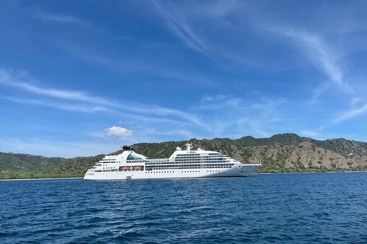 Top Komodo Island Shore Tour for passengers of Cruise Ship