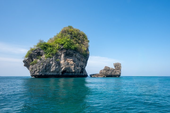 Island Cruise from Phuket to Phi Phi Islands with Maya Bay Visit