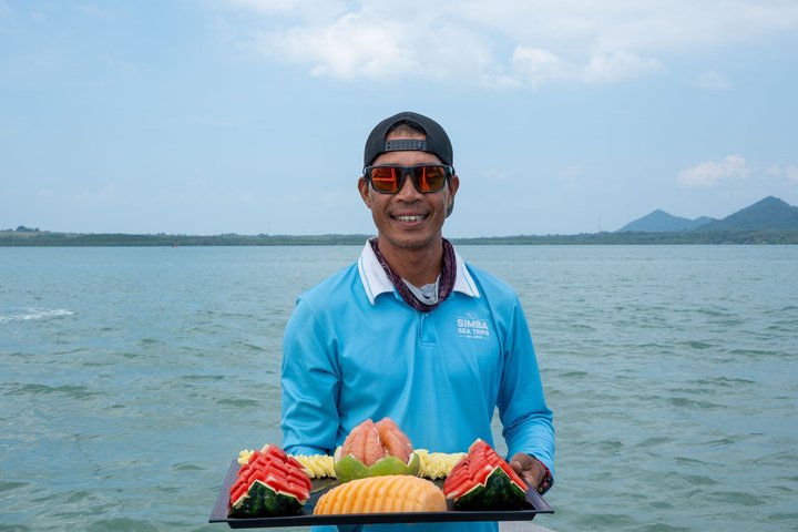 Island Cruise from Phuket to Phi Phi Islands with Maya Bay Visit
