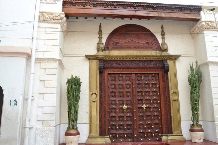 Full-Day Private Stone Town +Spice Farm and Prison Island Tour