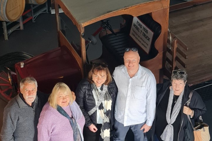 Barossa Valley Wine Tour. Local Guide, Barossa pickup, & lunch