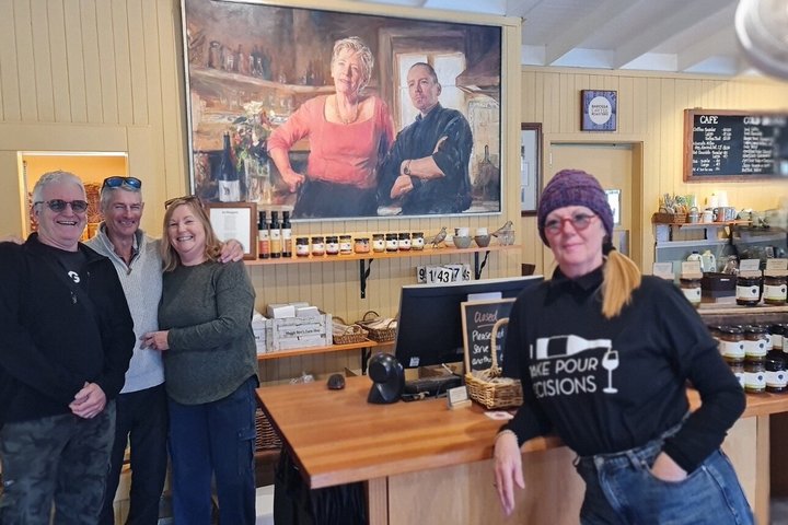 Group of Four Private Barossa Wine Tour with Lunch