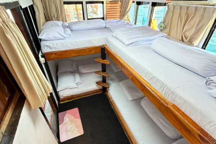 Explore Komodo Open Trip 2 Days 1 Night