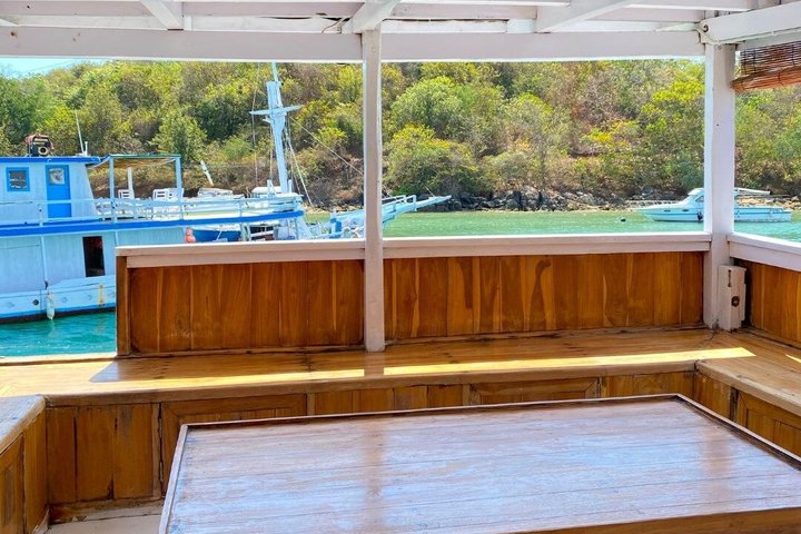 Explore Komodo Open Trip 2 Days 1 Night