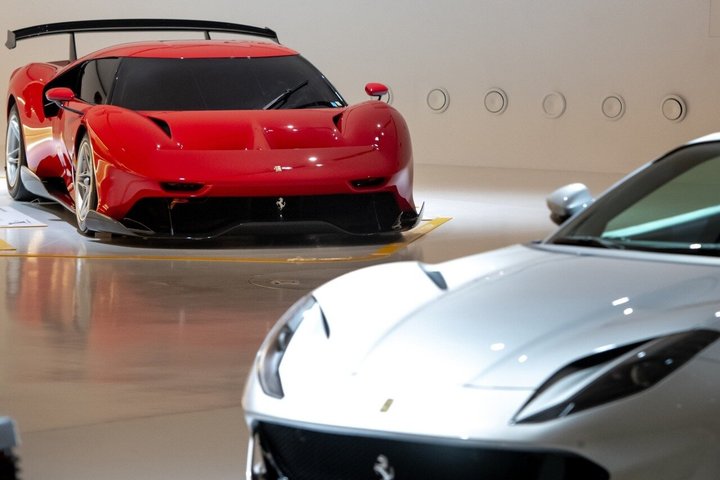 Modena: Enzo Ferrari Museum Entrance Ticket