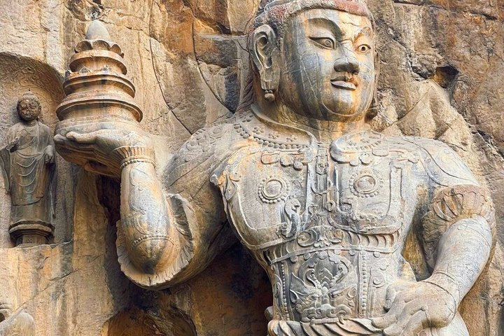 Luoyang Private Day tour to Longmen Grottoes and Shaolin temple