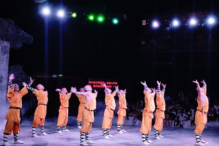 Luoyang Private Day tour to Longmen Grottoes and Shaolin temple