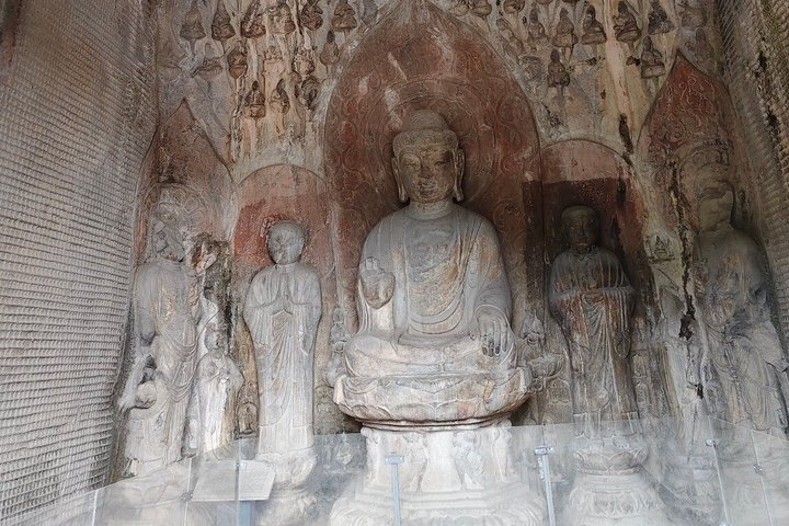 Luoyang Private Day tour to Longmen Grottoes and Shaolin temple