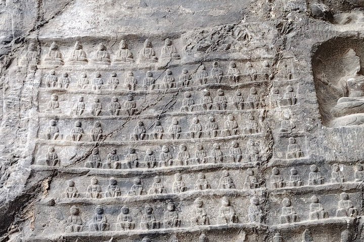 Luoyang Private Day tour to Longmen Grottoes and Shaolin temple