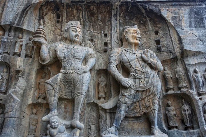 Luoyang Private Day tour to Longmen Grottoes and Shaolin temple