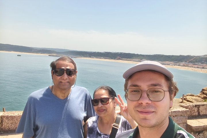 From Fátima: Batalha, Alcobaça, Nazaré Private Tour