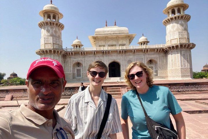 Taj Mahal Skip-the-Line Guided Tour with Optional Add-ons