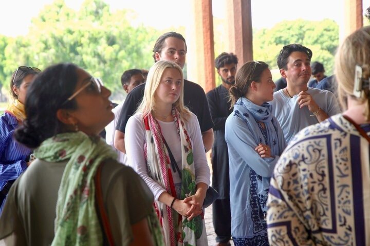 Lahore Private Tour: Fort, Walled City, Badshahi Mosque & Wagah