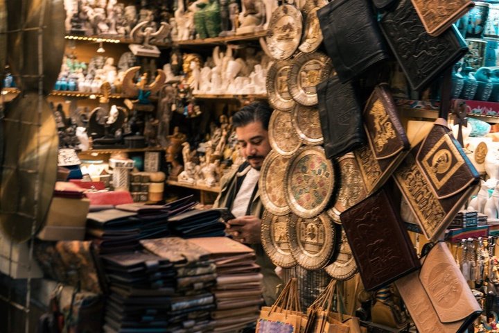 Private Guided Walking Tour in ElMoez Street & Khan Elkhalili.