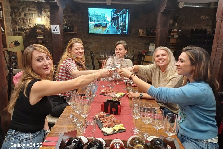 Bulgarian Wine Tasting Experience in Veliko Tarnovo