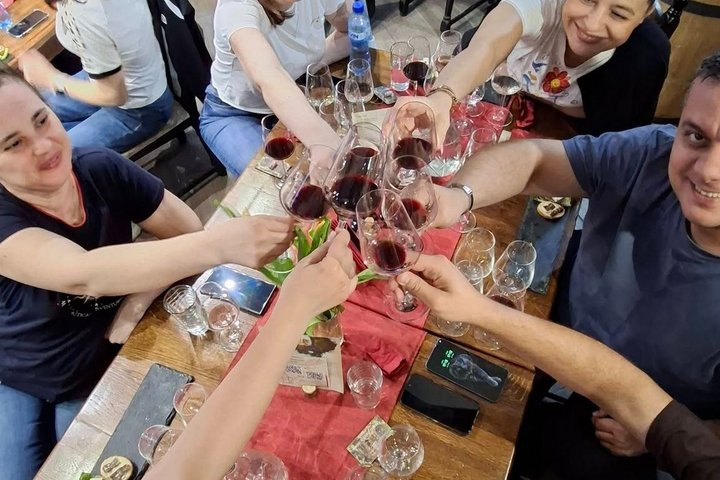 Bulgarian Wine & Traditional Food Tasting in Veliko Tarnovo