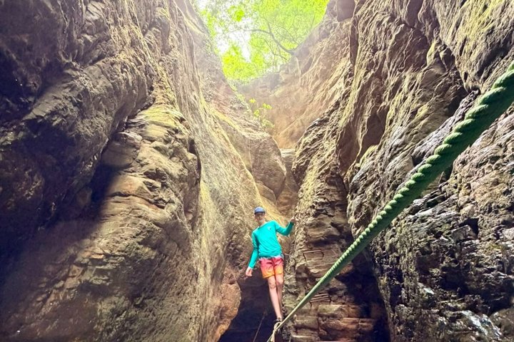 La Leona Waterfall Adventure Hike & Hidden Cave Experience