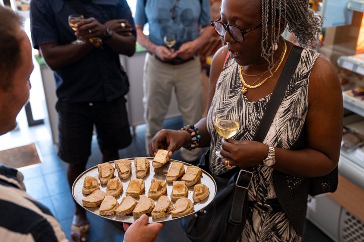 Bordeaux Food and Wine Tour : Authentic Artisan Flavors