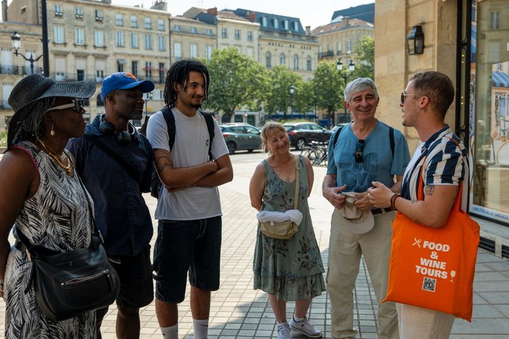Bordeaux Food and Wine Tour : Authentic Artisan Flavors