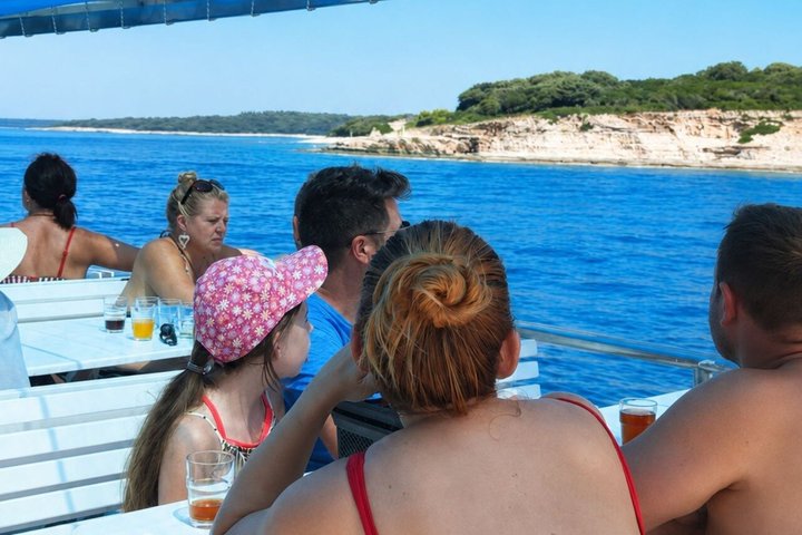 Brijuni All-Inclusive Boat Tour with Lunch, Drinks & Swim Stop