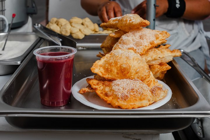 Cuenca Table Food Tour with 15+ Tastings